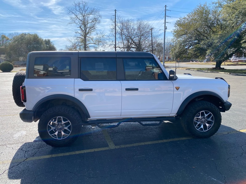 Ford Bronco Badlands 4-Door 2024