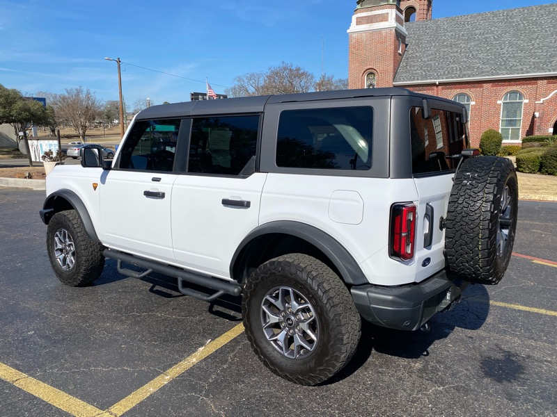Ford Bronco Badlands 4-Door 2024