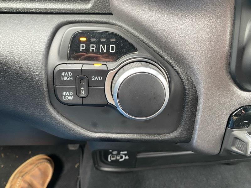 RAM 2500 Tradesman Crew Cab SWB 4WD 2024