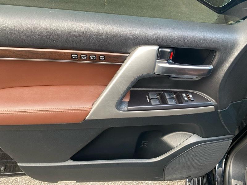 Toyota Land Cruiser 4WD 2020