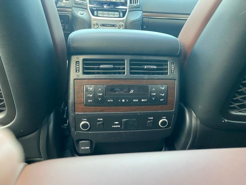 Toyota Land Cruiser 4WD 2020