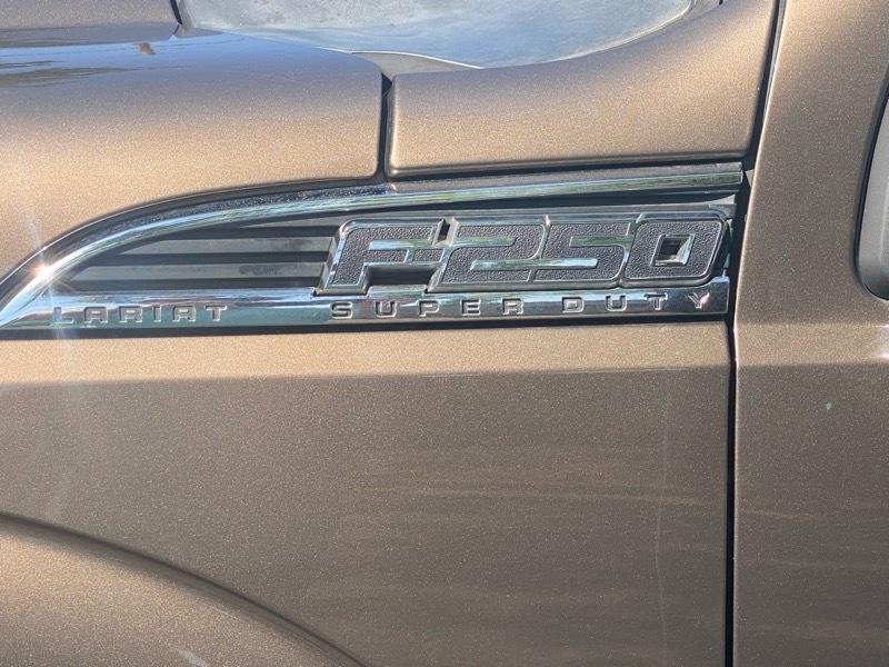 Ford F-250 SD Lariat Crew Cab 4WD 2016