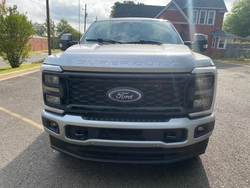Ford F-250 SD Lariat Crew Cab Long Bed 4WD 2023