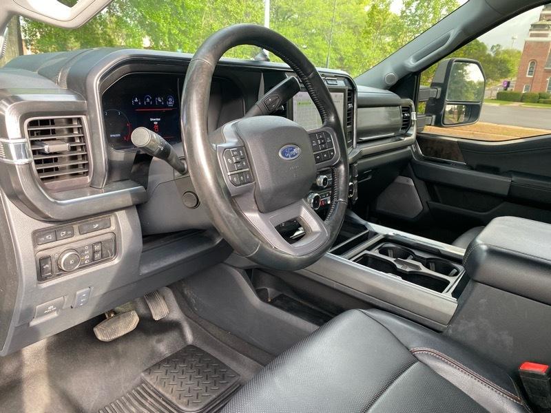 Ford F-250 SD Lariat Crew Cab Long Bed 4WD 2023
