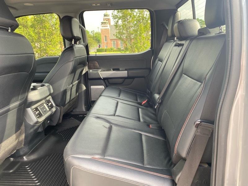 Ford F-250 SD Lariat Crew Cab Long Bed 4WD 2023