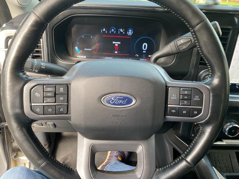 Ford F-250 SD Lariat Crew Cab Long Bed 4WD 2023