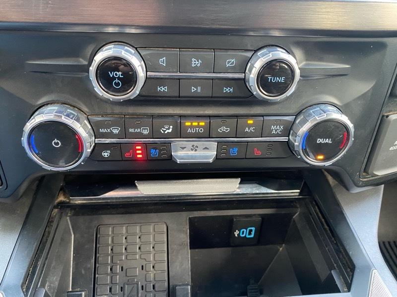 Ford F-250 SD Lariat Crew Cab Long Bed 4WD 2023