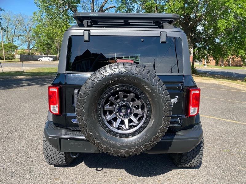 Ford Bronco Base 2-Door w/Advanced 2022
