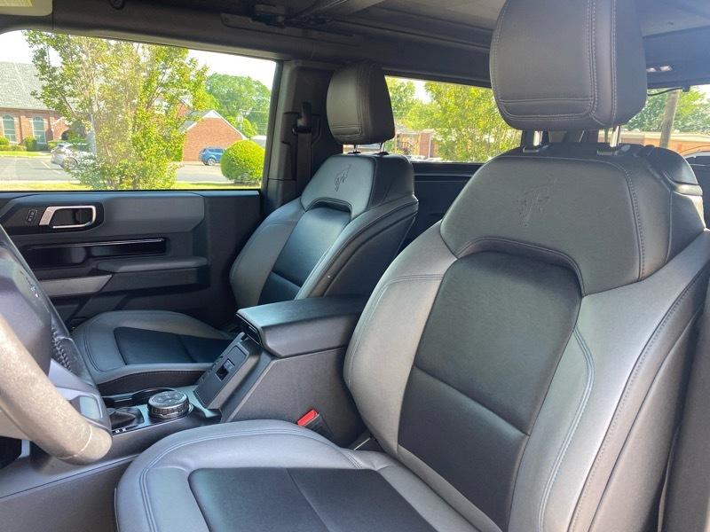 Ford Bronco Base 2-Door w/Advanced 2022