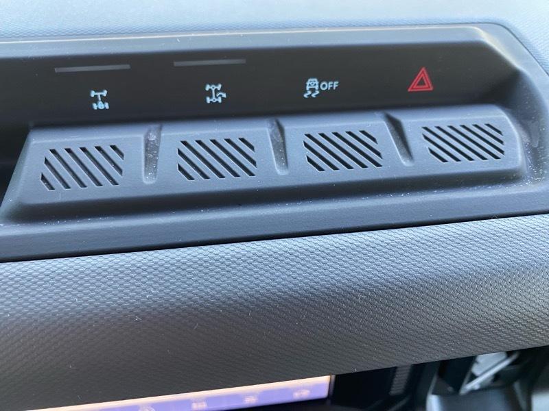 Ford Bronco Base 2-Door w/Advanced 2022