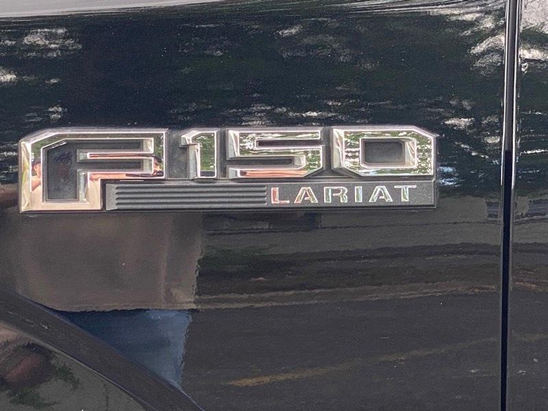 Ford F-150 4WD SuperCab 145" Lariat 2017