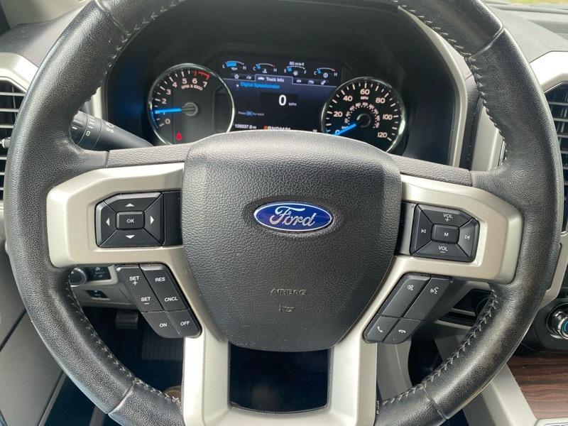 Ford F-150 4WD SuperCab 145" Lariat 2017