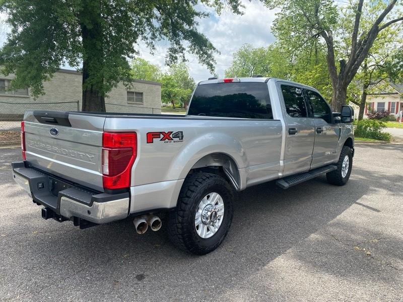 Ford F-350 SD XLT Crew Cab Long Bed 4WD 2022
