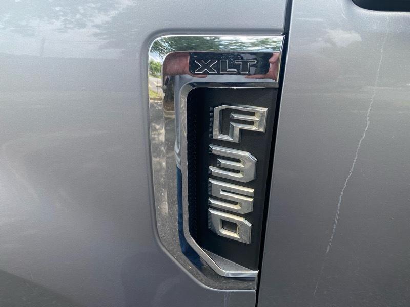 Ford F-350 SD XLT Crew Cab Long Bed 4WD 2022