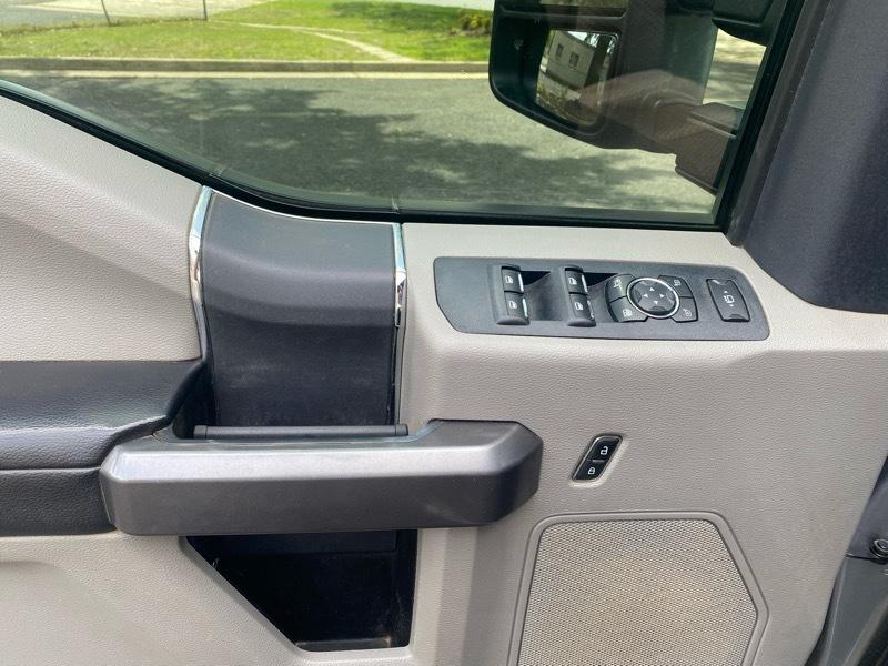 Ford F-350 SD XLT Crew Cab Long Bed 4WD 2022