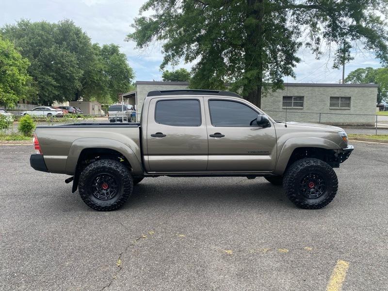 Toyota Tacoma Double Cab V6 6MT 4WD 2015
