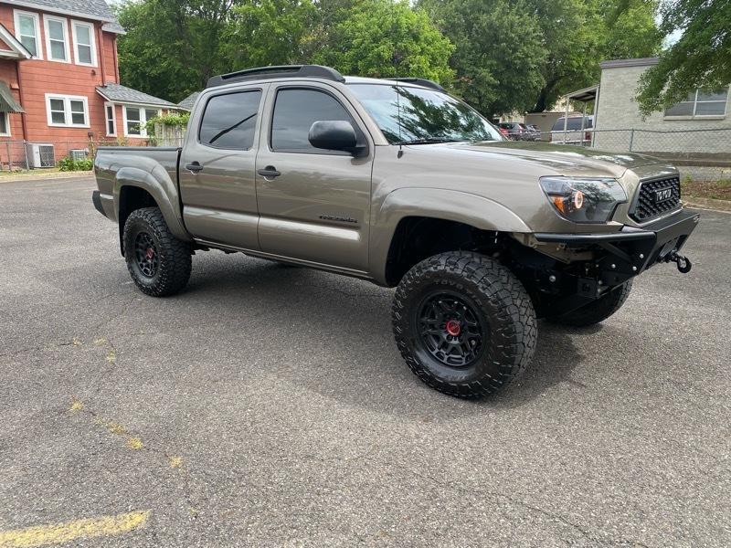 Toyota Tacoma Double Cab V6 6MT 4WD 2015