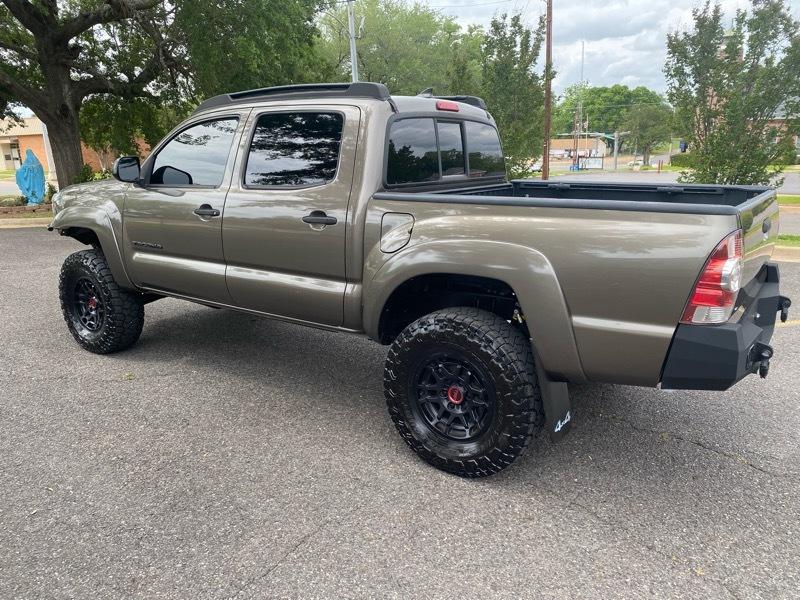 Toyota Tacoma Double Cab V6 6MT 4WD 2015