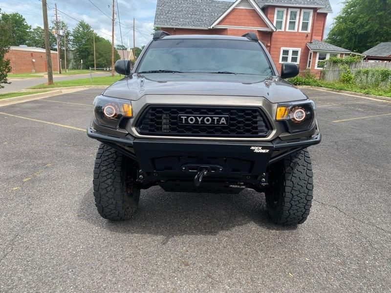 Toyota Tacoma Double Cab V6 6MT 4WD 2015