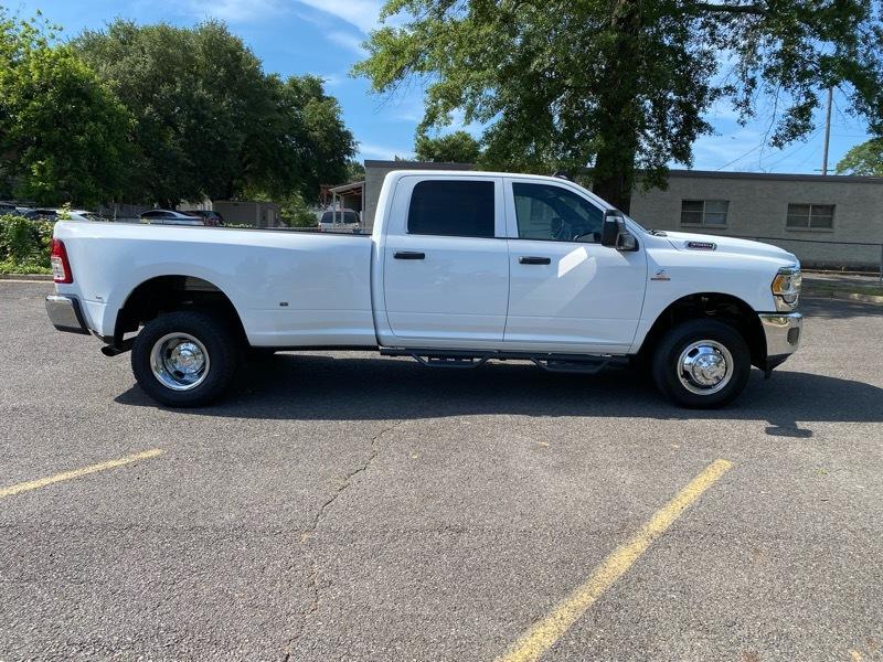 RAM 3500 Tradesman Crew Cab 4WD DRW 2023