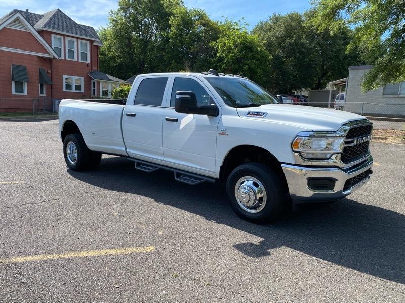 RAM 3500 Tradesman Crew Cab 4WD DRW 2023