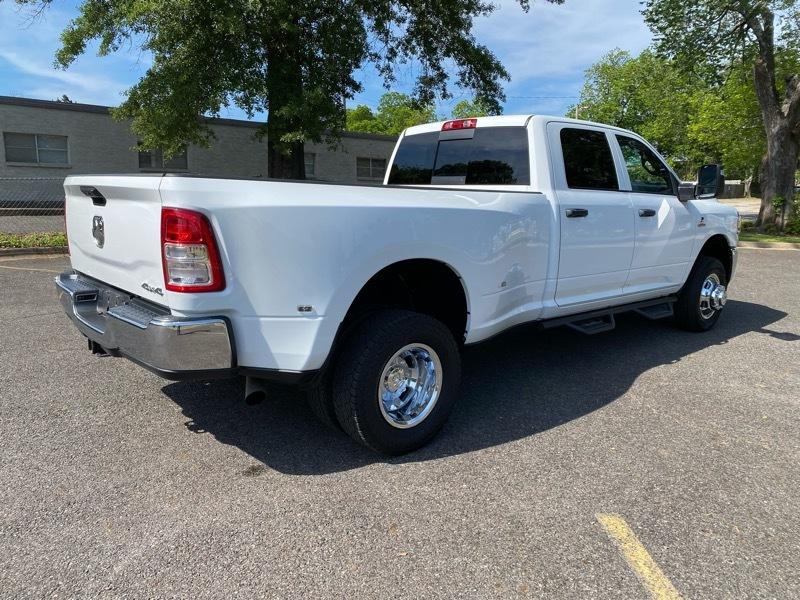 RAM 3500 Tradesman Crew Cab 4WD DRW 2023