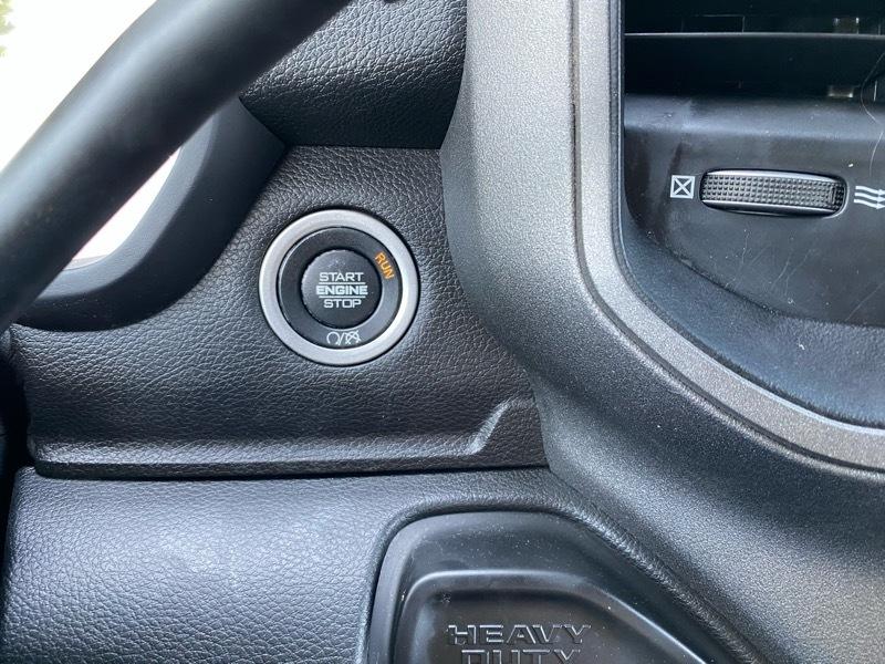 RAM 3500 Tradesman Crew Cab 4WD DRW 2023