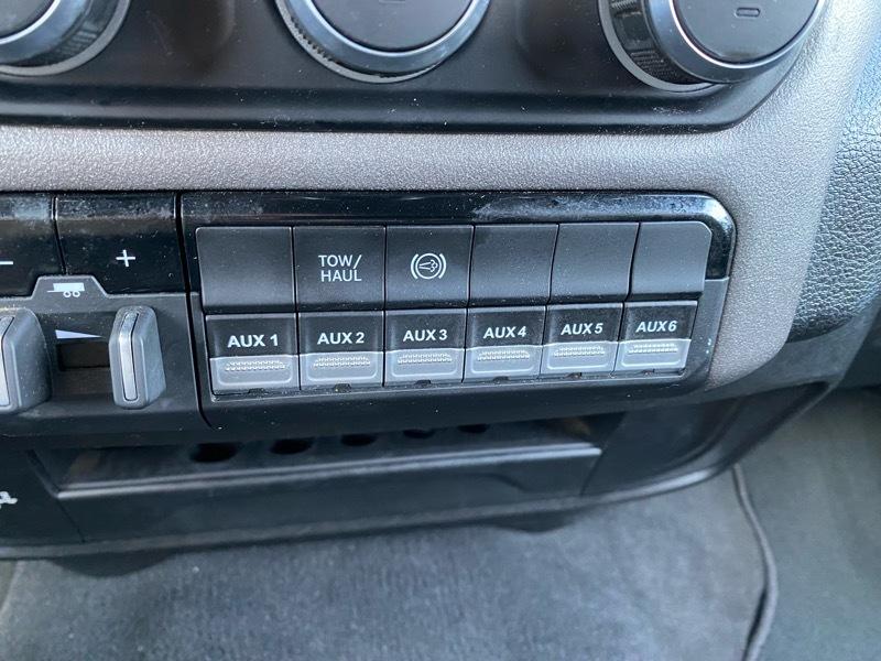 RAM 3500 Tradesman Crew Cab 4WD DRW 2023