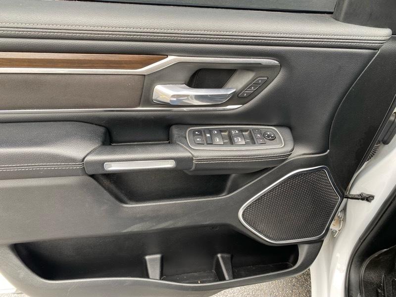 RAM 1500 Laramie Crew Cab SWB 4WD 2021