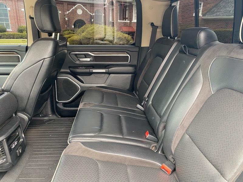 RAM 1500 Laramie Crew Cab SWB 4WD 2021
