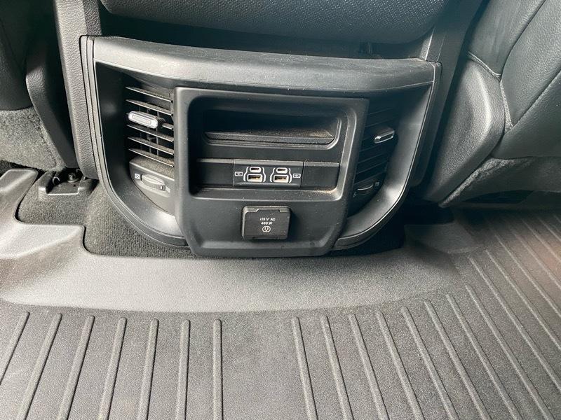 RAM 1500 Laramie Crew Cab SWB 4WD 2021