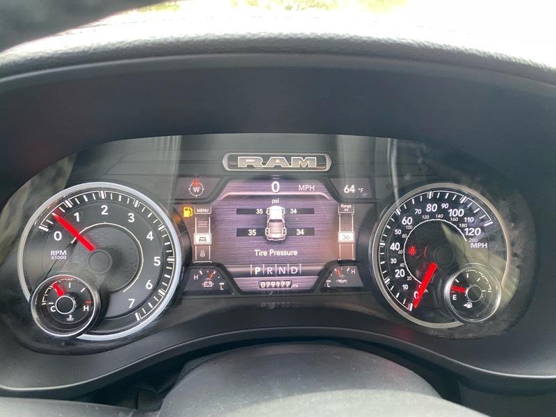RAM 1500 Laramie Crew Cab SWB 4WD 2021