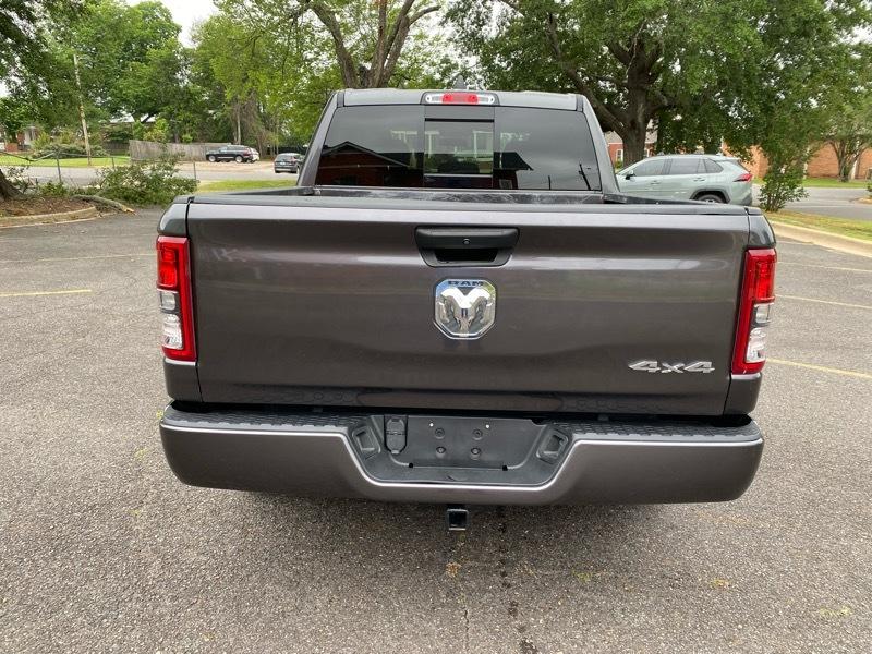 RAM 1500 Tradesman Crew Cab SWB 4WD 2024