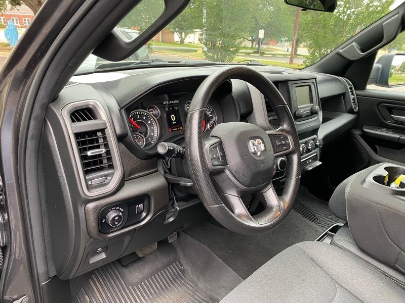 RAM 1500 Tradesman Crew Cab SWB 4WD 2024