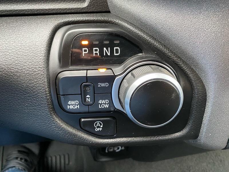 RAM 1500 Tradesman Crew Cab SWB 4WD 2024