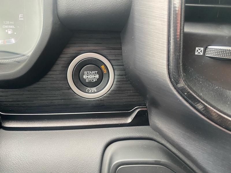 RAM 2500 Rebel Crew Cab SWB 4WD 2024