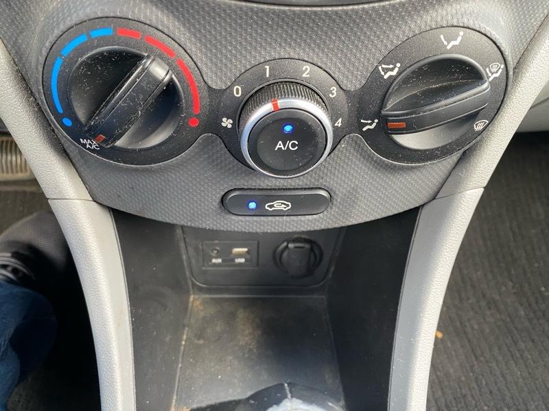 Hyundai Accent Sport 5-Door 6A 2015