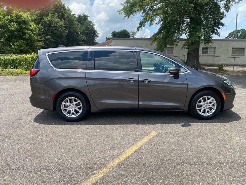Chrysler Pacifica Touring L 2023