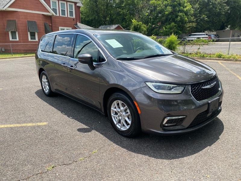 Chrysler Pacifica Touring L 2023