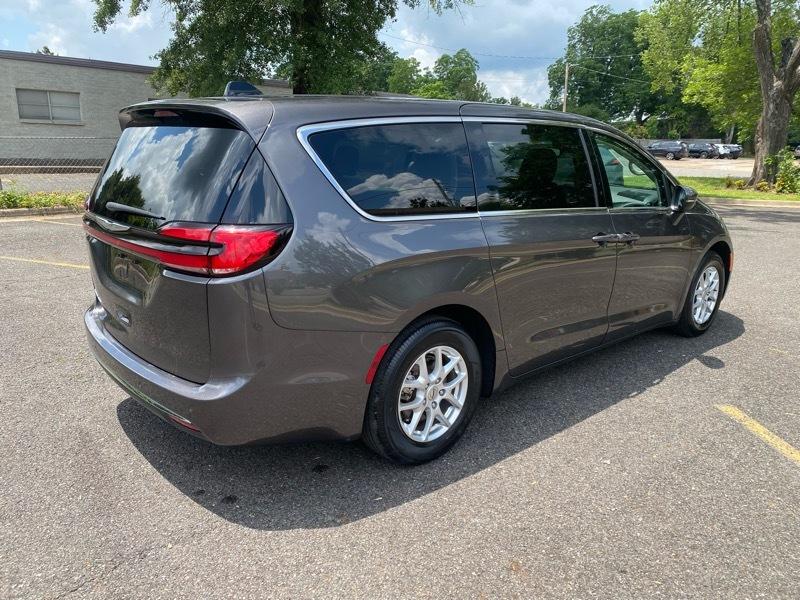 Chrysler Pacifica Touring L 2023