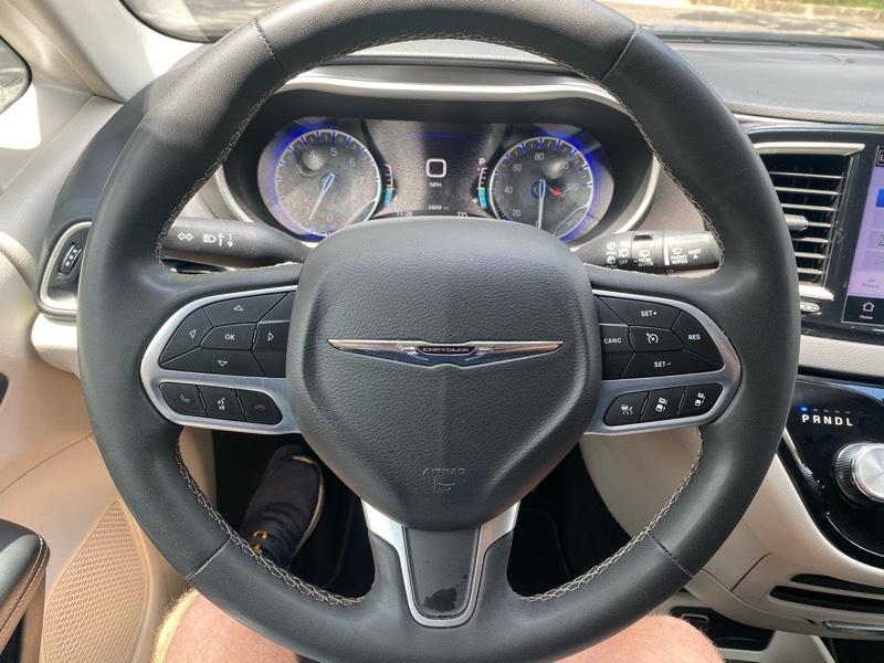 Chrysler Pacifica Touring L 2023