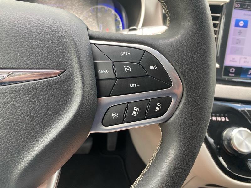 Chrysler Pacifica Touring L 2023