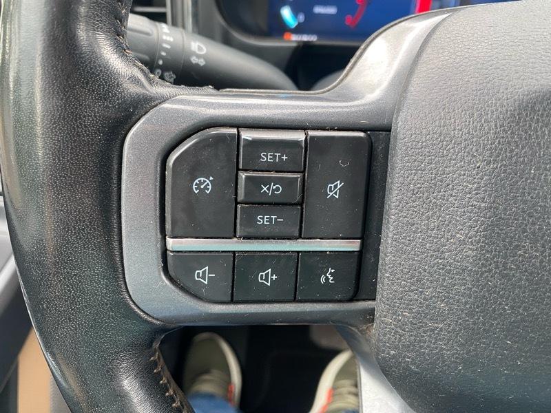 Ford F-350 SD Lariat Crew Cab Long Bed DRW 4WD 2023