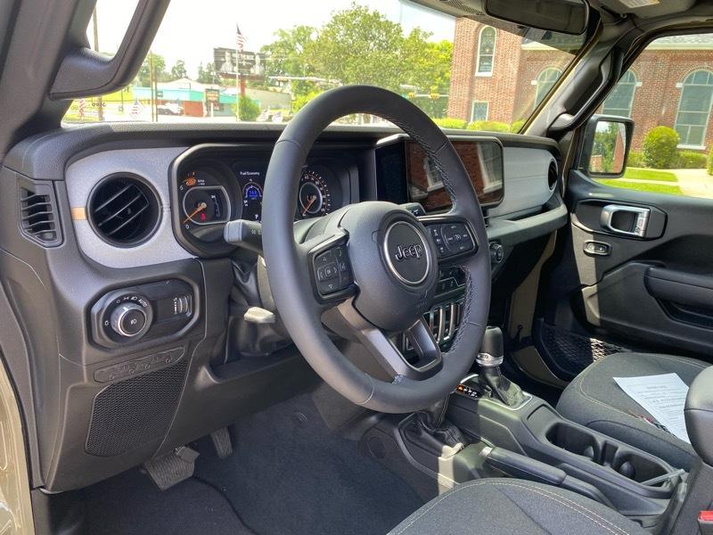 Jeep Wrangler Sport 2025