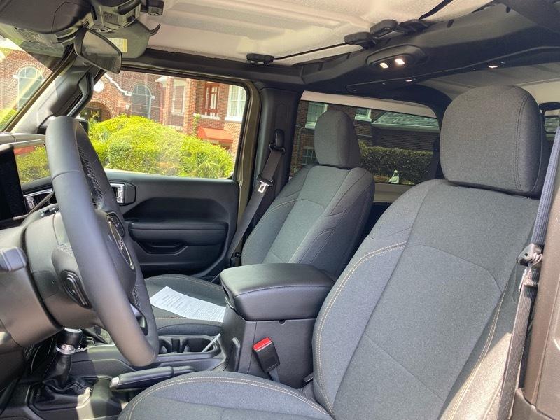 Jeep Wrangler Sport 2025