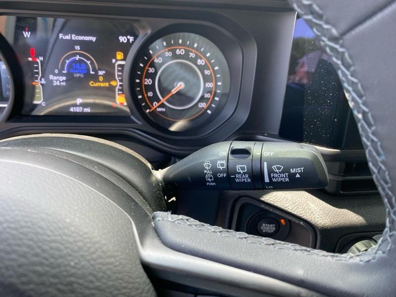 Jeep Wrangler Sport 2025