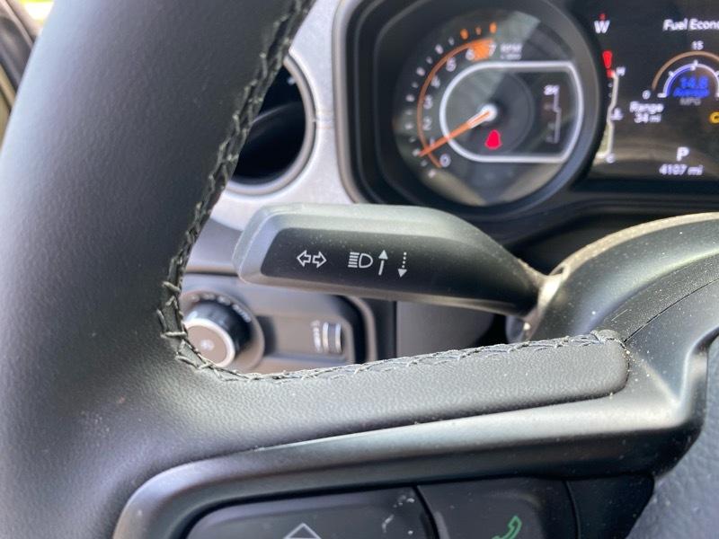 Jeep Wrangler Sport 2025