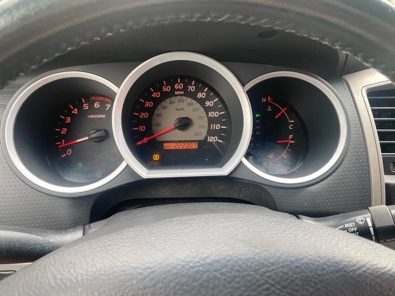 Toyota Tacoma PreRunner Double Cab Long Bed V6 2WD 2006