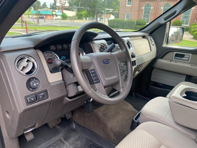 Ford F-150 4WD SuperCrew 145" XLT 2010