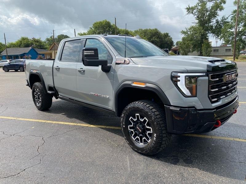 GMC Sierra 2500HD AT4X Crew Cab 4WD 2025